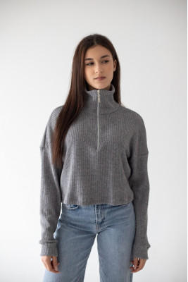 Светр жіночий